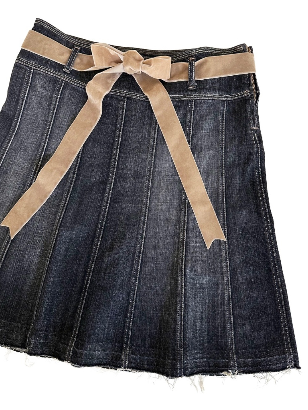 7 For All Mankind Y2K Denim Skirt w/ Velvet Bow – Sz 30